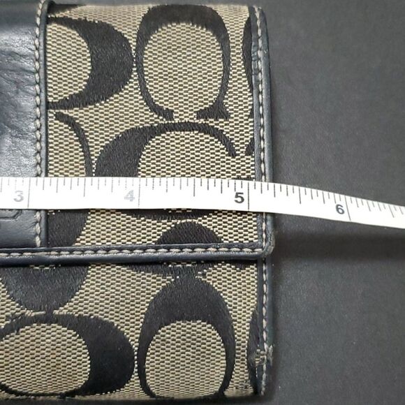 Tan and navy Coach wallet - Picture 5 of 10